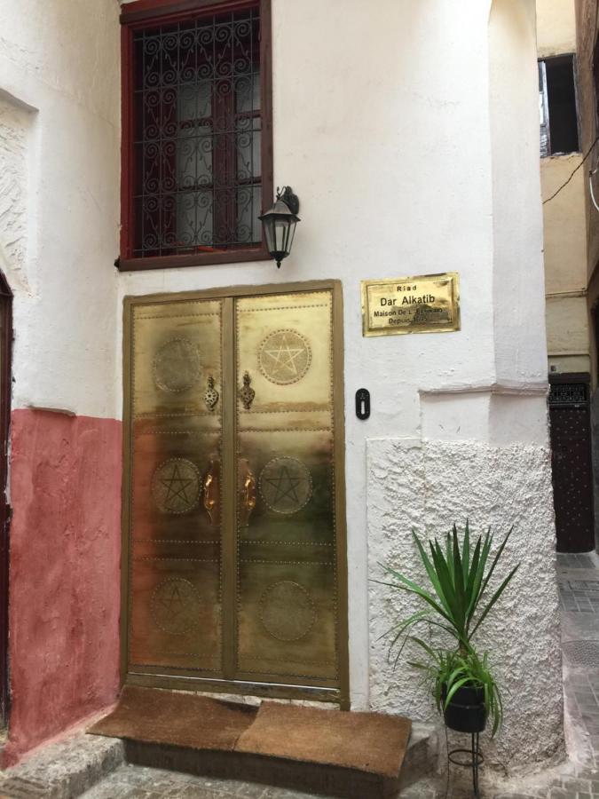 Riad Alkatib แมกเนส ภายนอก รูปภาพ