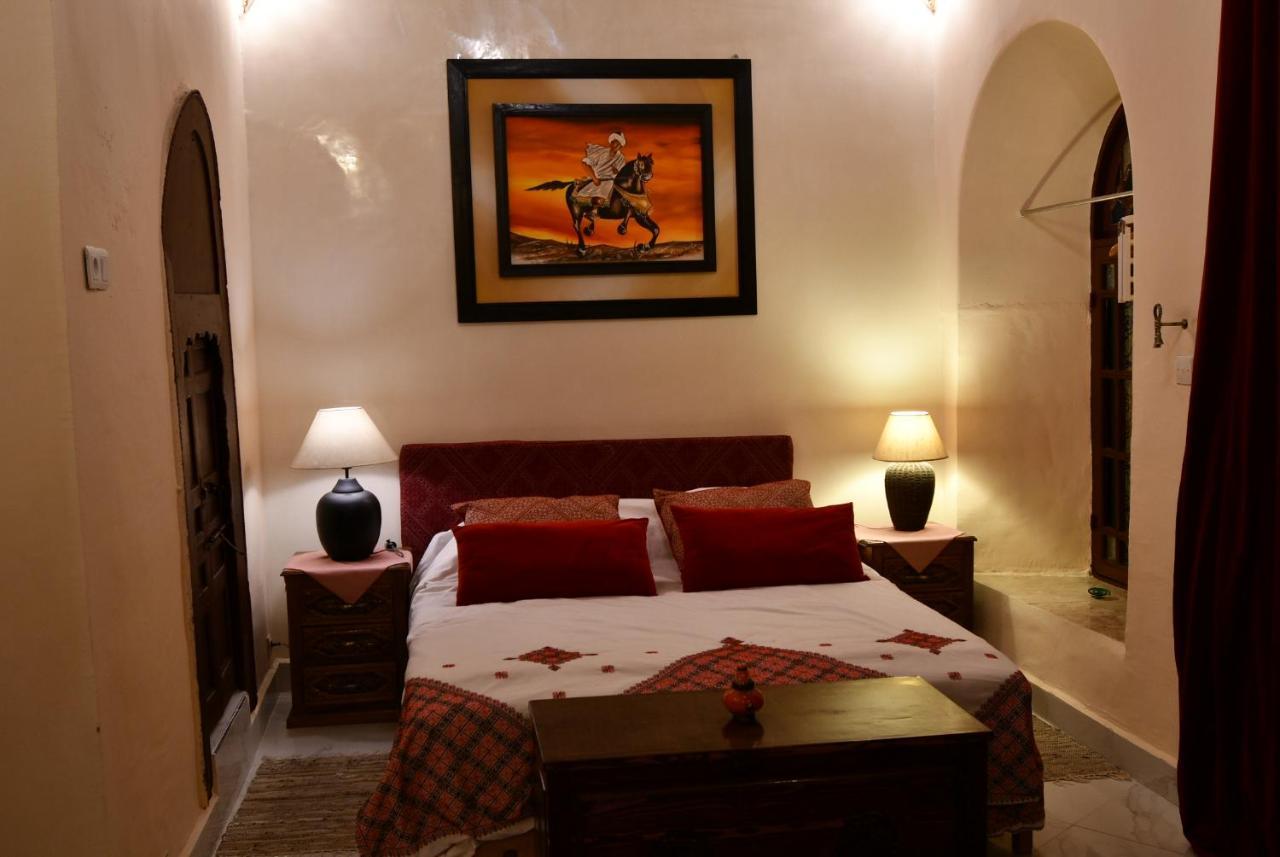 Riad Alkatib แมกเนส ภายนอก รูปภาพ