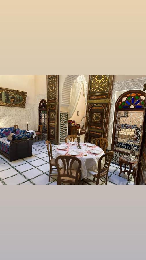 Riad Alkatib แมกเนส ภายนอก รูปภาพ